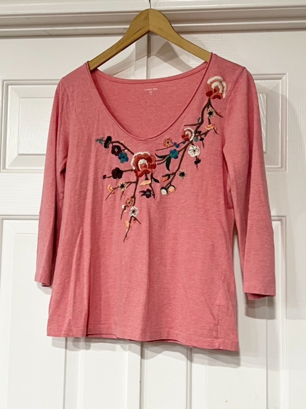 Garnet Hill | Embroidered Floral Summer Scoop Neck Cotton 3/4 Sleeve Top